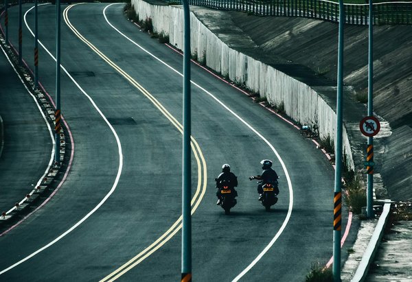 Wie beeinflussen elektronische StabilitÃ¤tskontrollen die Fahrsicherheit?